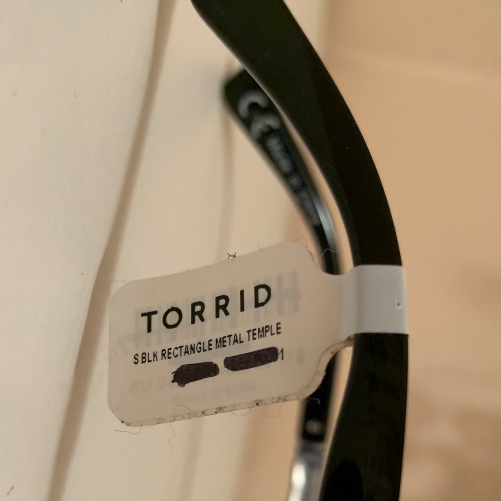 Torrid Black Square Sunglasses - Picture 6 of 7
